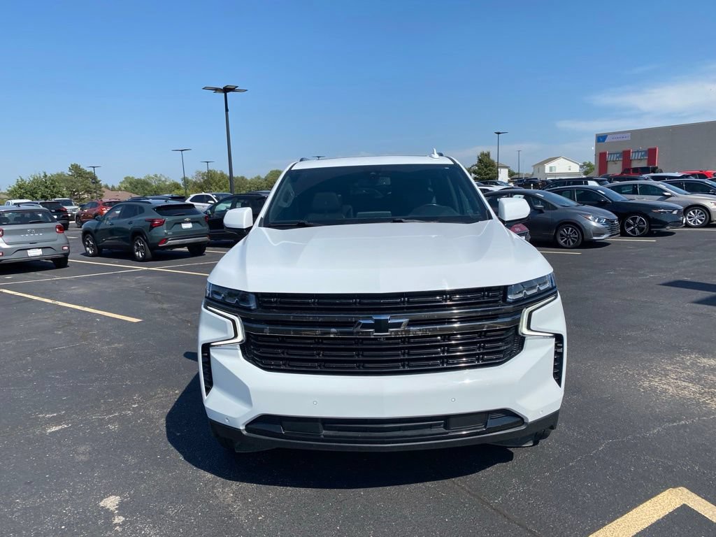 Used 2021 Chevrolet Suburban RST w/ Luxury Package AWD/4WD image 2