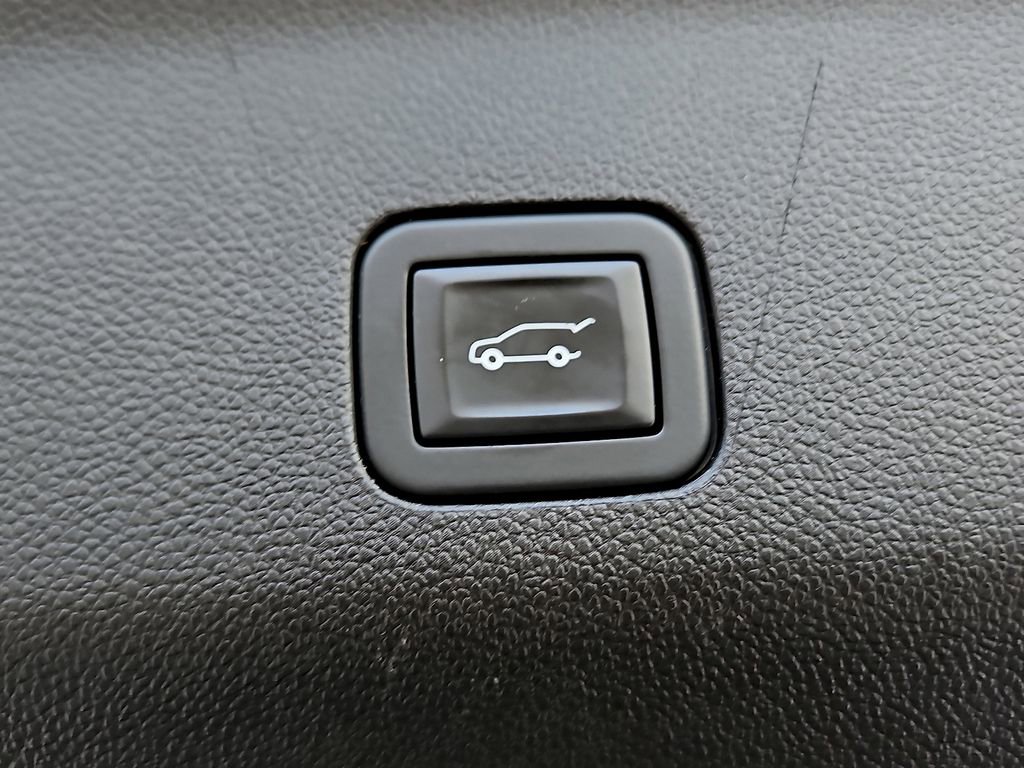 Used 2021 GMC Yukon Denali image 30