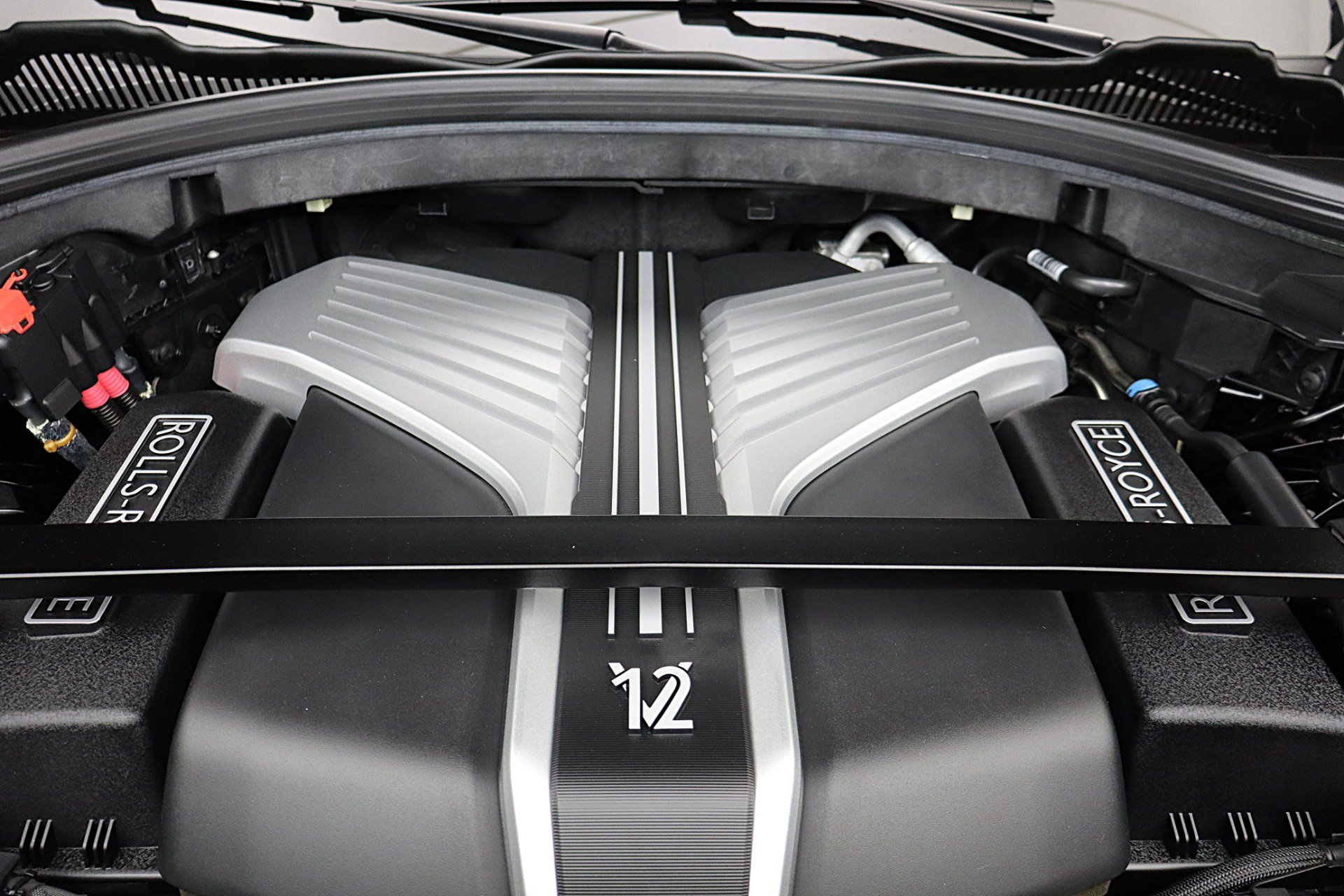 Used 2022 Rolls-Royce Cullinan AWD/4WD image 25