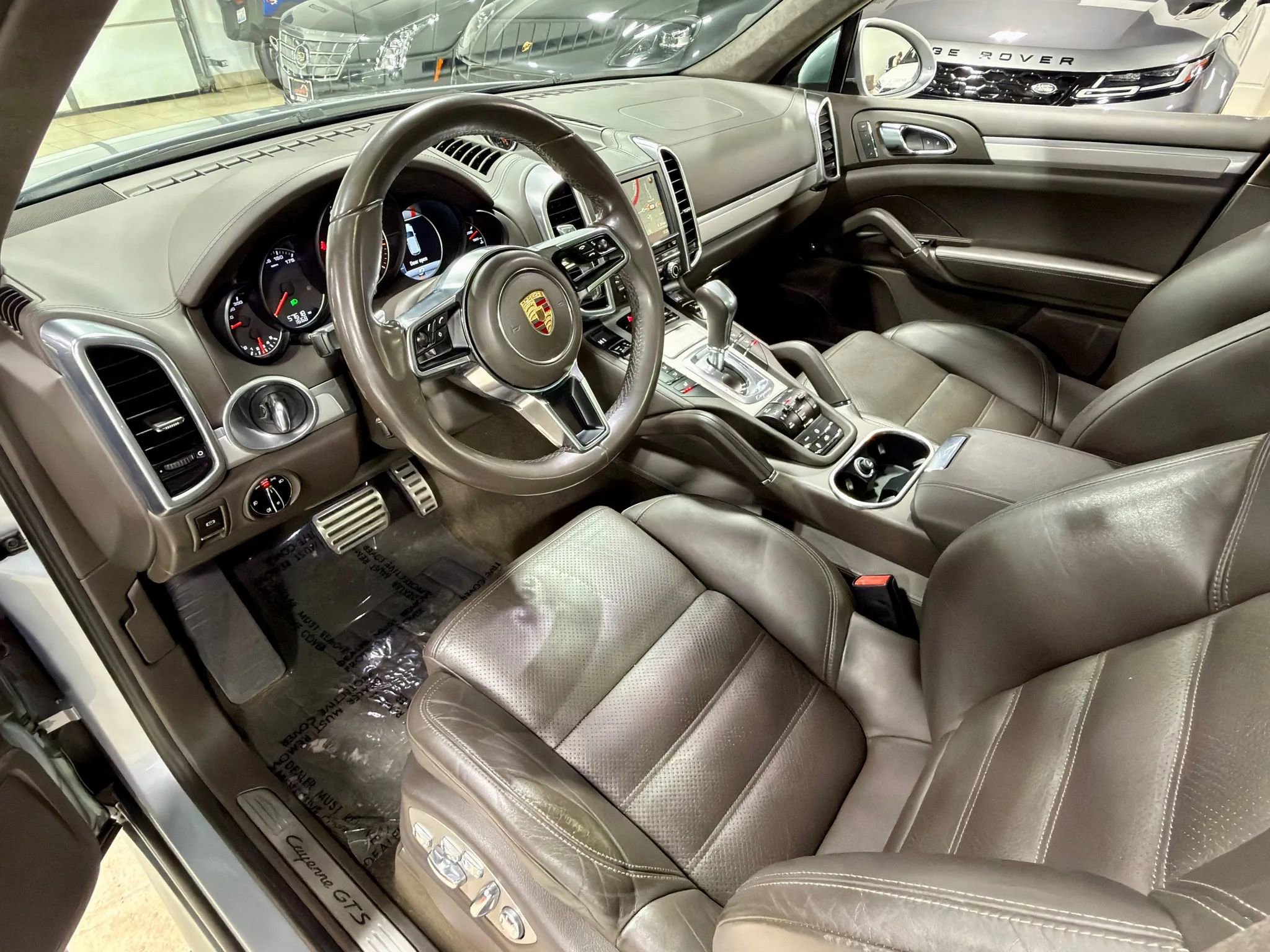 Used 2016 Porsche Cayenne GTS image 12
