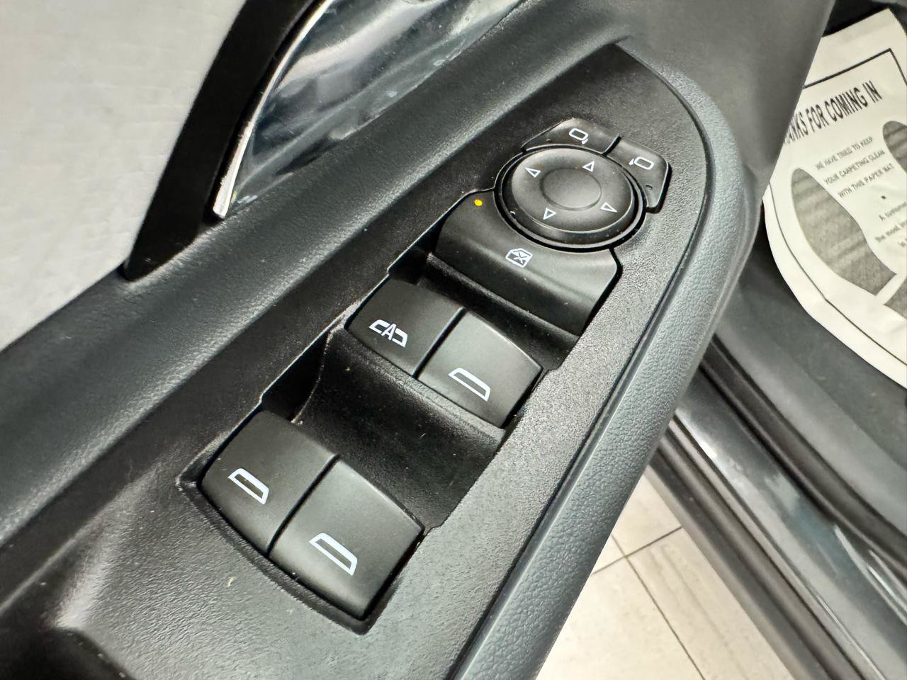Used 2018 Chevrolet Bolt LT FWD image 12