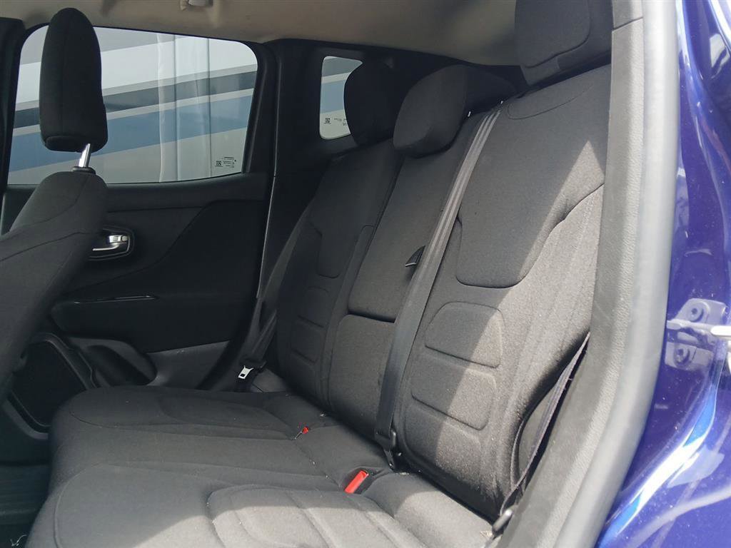 Used 2020 Jeep Renegade Latitude w/ Popular Equipment Group FWD image 9