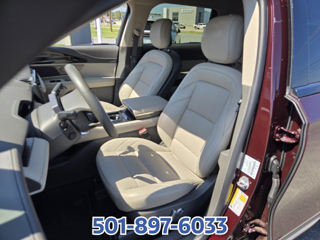 Certified 2025 Lincoln Nautilus Premier AWD/4WD image 9