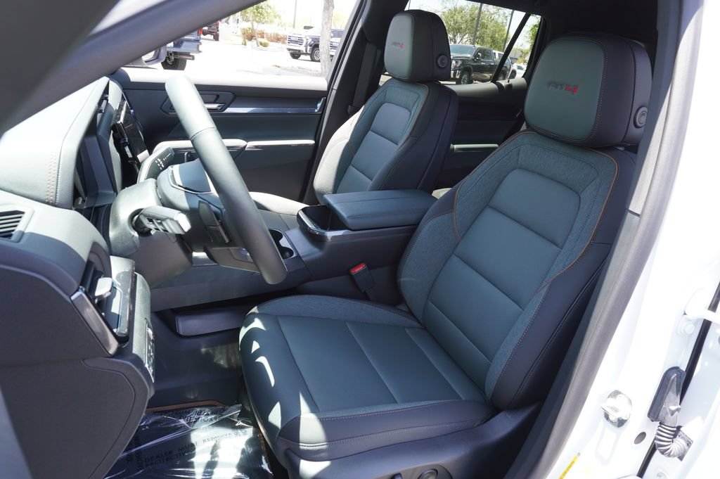 New 2026 GMC Terrain AT4 w/ Technology Package II AWD/4WD image 14