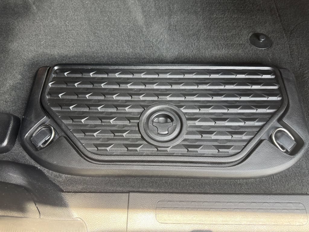 Used 2023 RAM 1500 Laramie AWD/4WD image 40