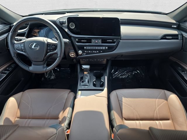 Certified 2025 Lexus ES 300h Ultra Luxury w/ Accessory Package (Z2) FWD image 9
