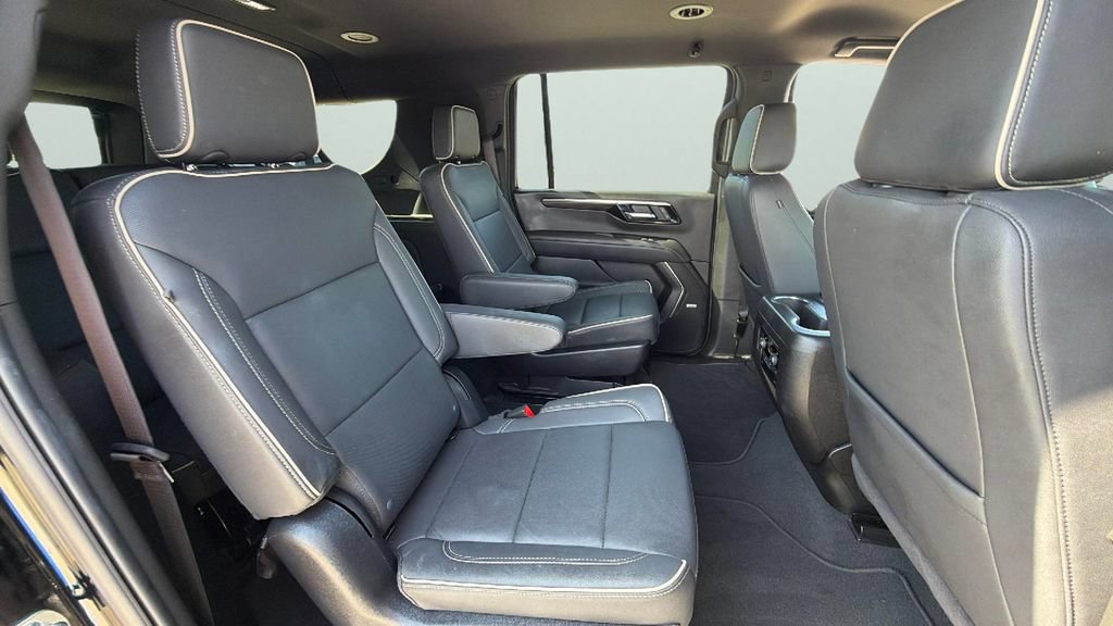 Certified 2025 Chevrolet Suburban Premier RWD image 32