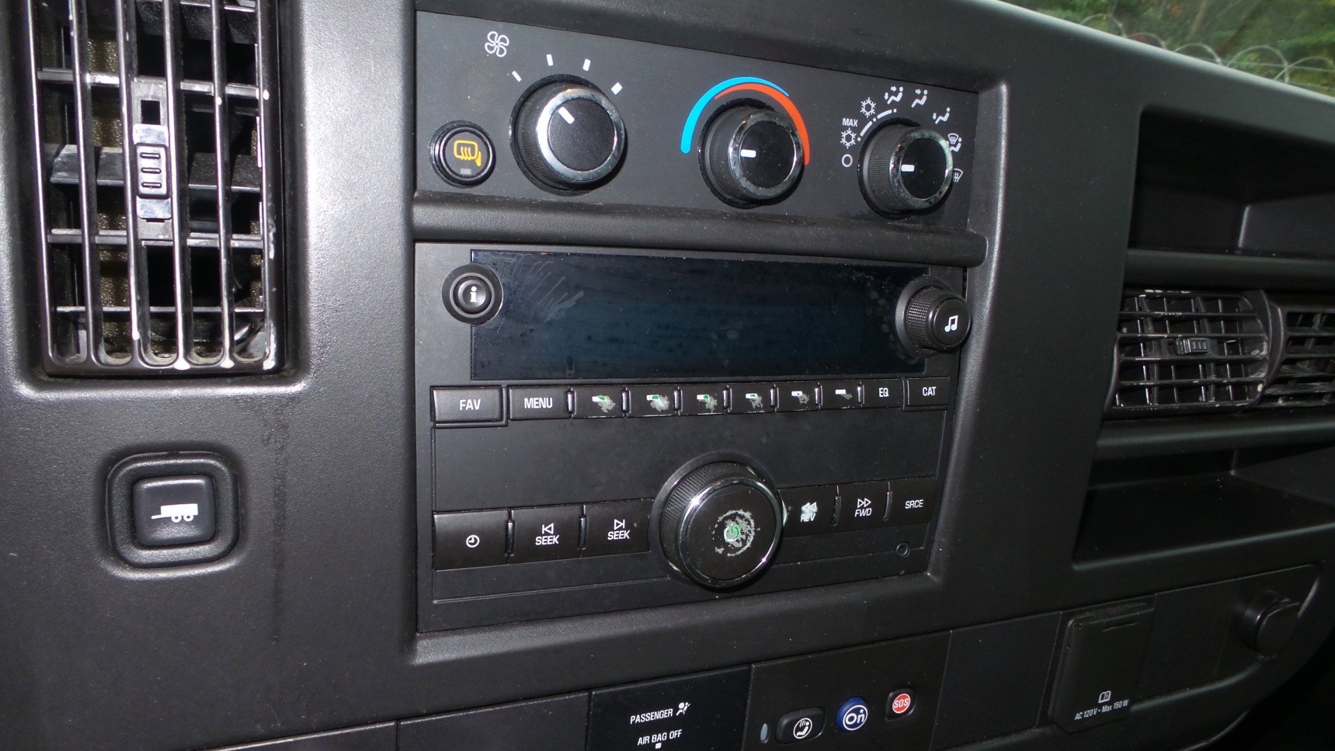 Used 2019 Chevrolet Express 2500 w/ Driver Convenience Package image 42