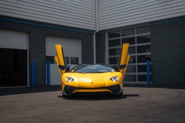 Used 2016 Lamborghini Aventador LP 750-4 Superveloce AWD/4WD image 30