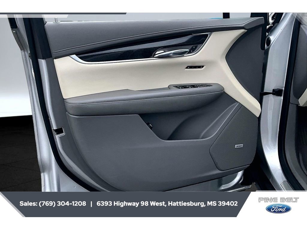 Used 2020 Cadillac XT6 Premium Luxury AWD/4WD image 17