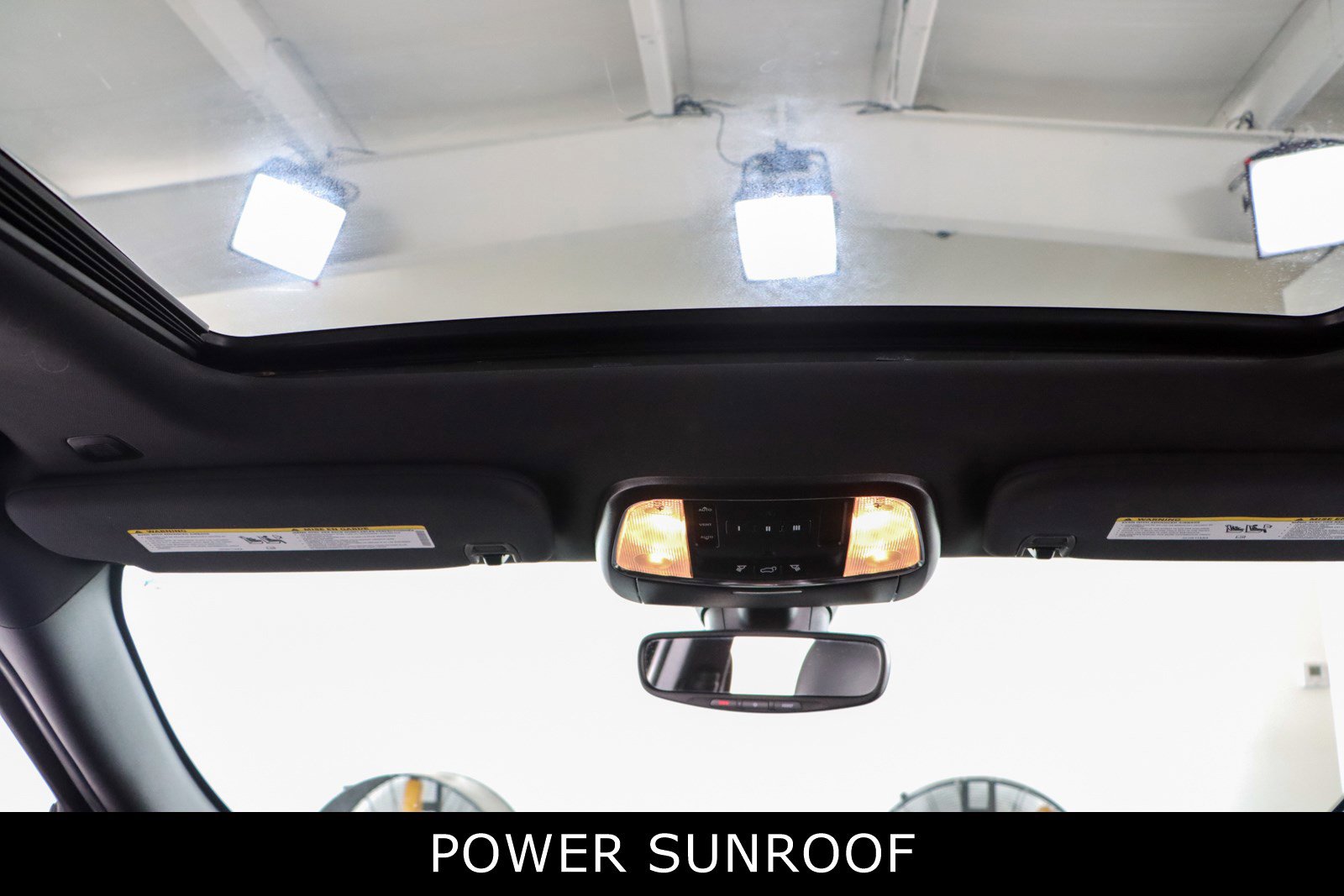 Used 2018 Jeep Grand Cherokee Altitude image 21