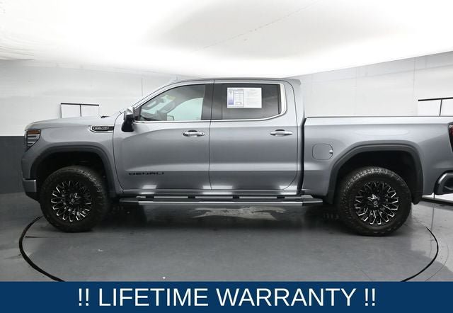 Used 2024 GMC Sierra 1500 Denali w/ Technology Package AWD/4WD image 8