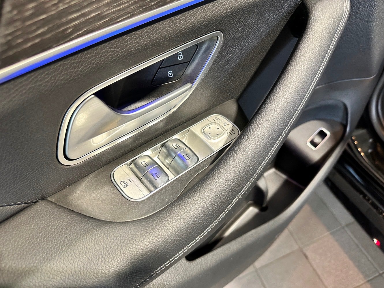 Certified 2025 Mercedes-Benz GLS 450 4MATIC image 13