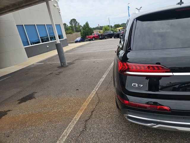 Used 2021 Audi Q7 3.0T Premium Plus w/ Executive Package AWD/4WD image 7