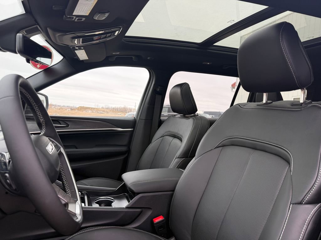 New 2026 Jeep Grand Cherokee L Limited AWD/4WD image 29