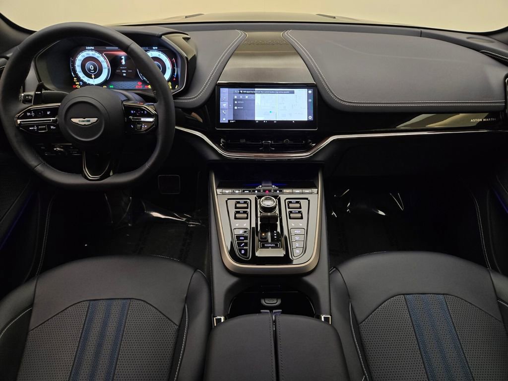 Used 2025 Aston Martin DBX 707 image 22