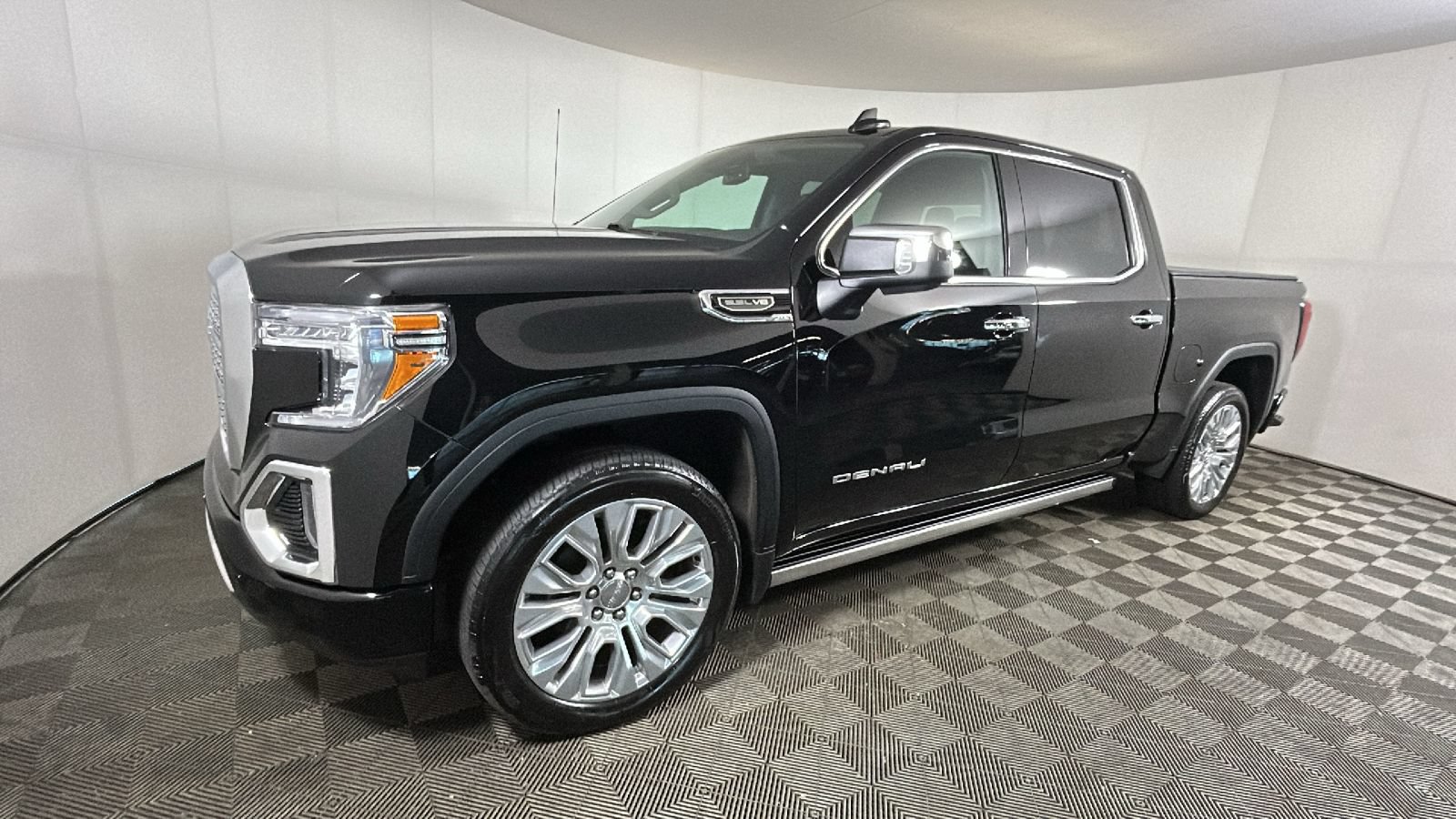 Used 2022 GMC Sierra 1500 Denali w/ Denali Premium Package AWD/4WD image 8