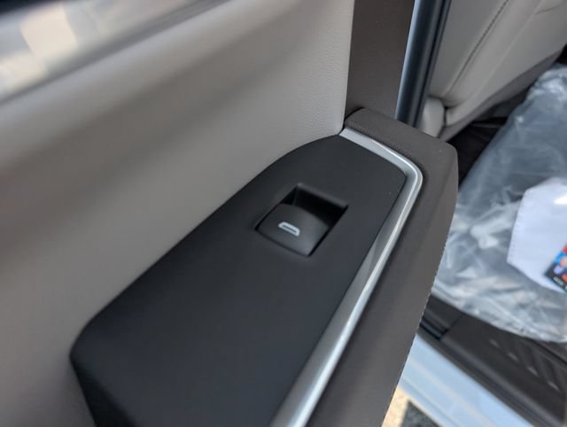 New 2026 GMC Sierra 1500 SLT AWD/4WD image 13