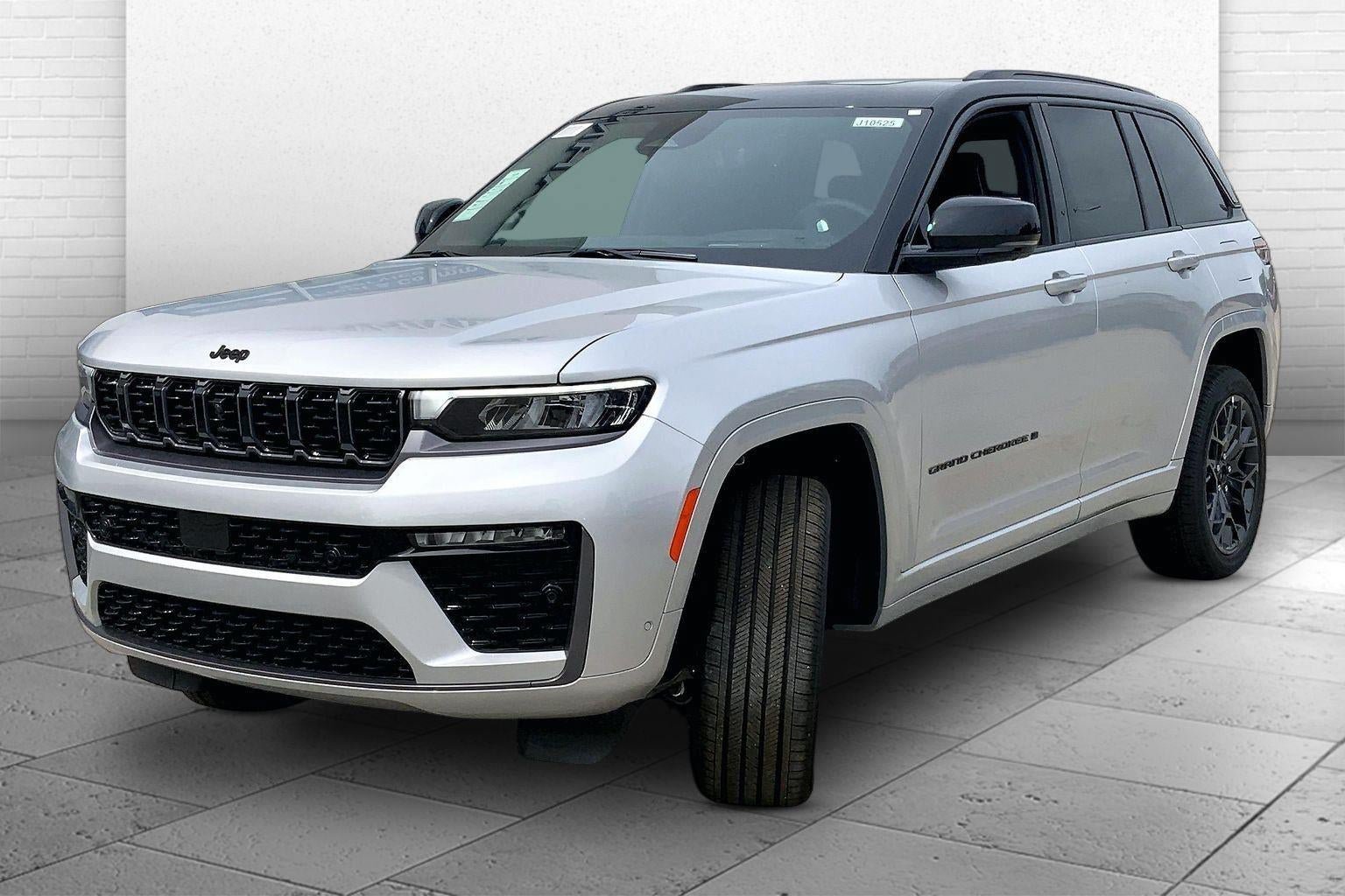 New 2026 Jeep Grand Cherokee Summit w/ Obsidian Package AWD/4WD image 2