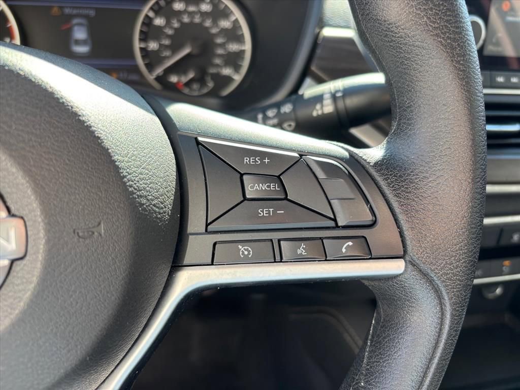 Used 2023 Nissan Altima 2.5 SV image 16