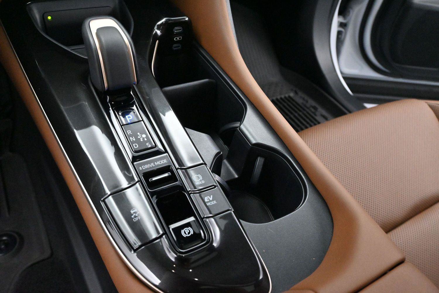 Used 2025 Toyota Crown Signia AWD/4WD image 19