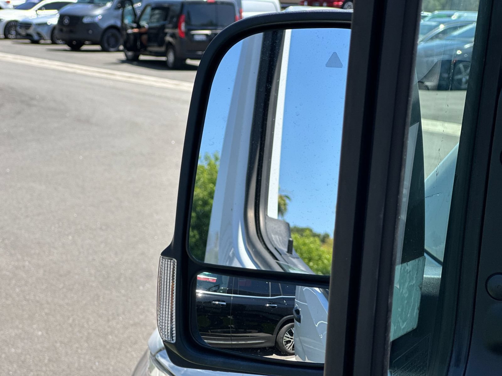New 2025 Mercedes-Benz Sprinter 2500 image 9