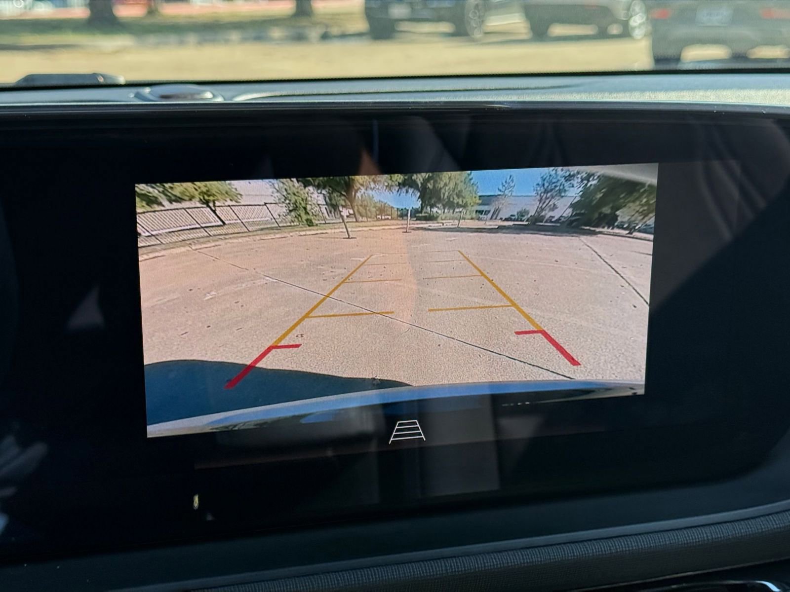 Used 2025 Buick Envista Sport Touring image 17