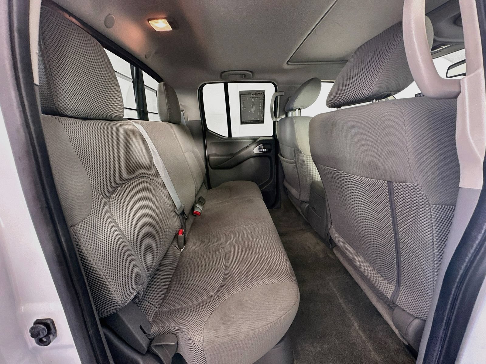 Used 2017 Nissan Frontier SV w/ SV Value Truck Package AWD/4WD image 31