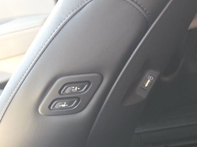 Used 2024 Kia Carnival SX image 18