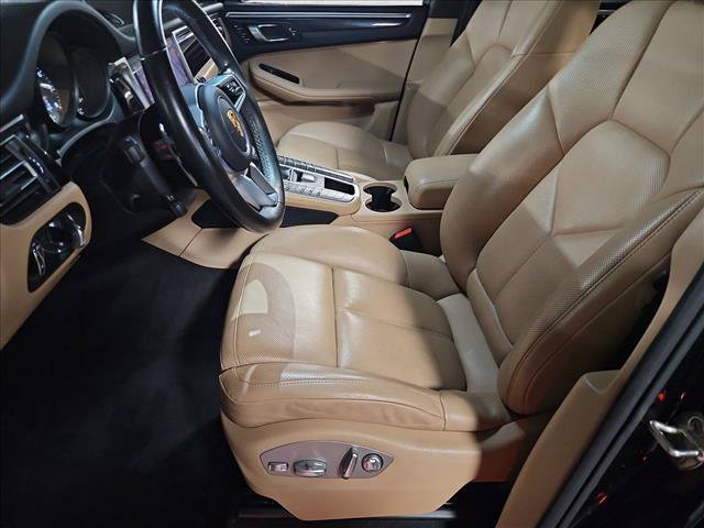 Used 2021 Porsche Macan S AWD/4WD image 17
