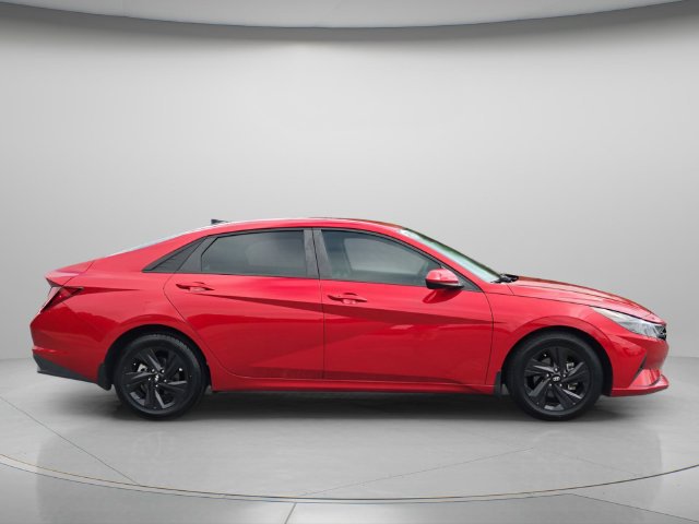 Used 2023 Hyundai Elantra SEL FWD image 9