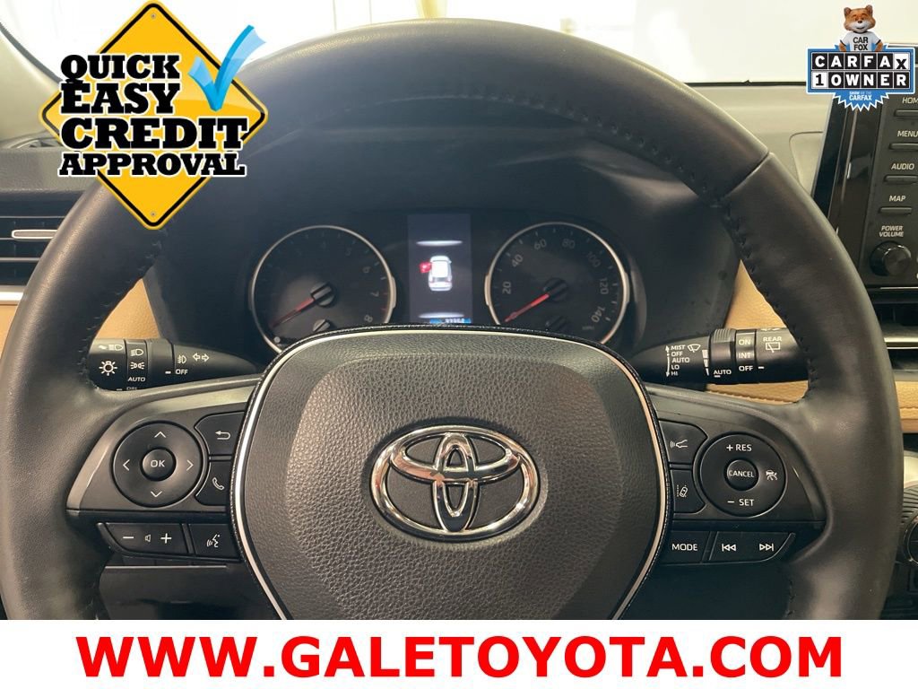 Used 2020 Toyota RAV4 XLE Premium image 22