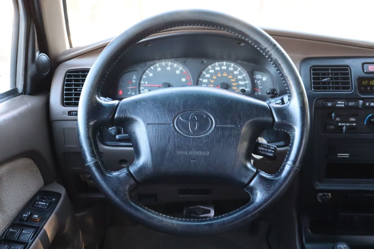 Used 2000 Toyota 4Runner SR5 w/ Upgrade Value Pkg 4 image 18