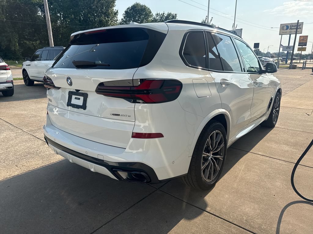 Used 2024 BMW X5 xDrive50e w/ M Sport Package AWD/4WD image 5