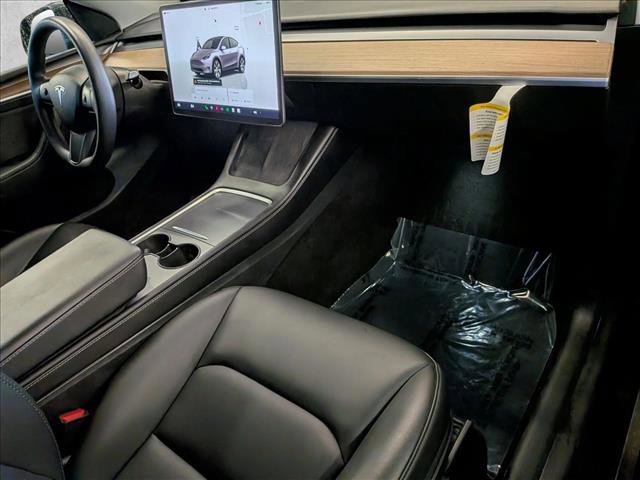 Used 2023 Tesla Model Y Long Range image 21