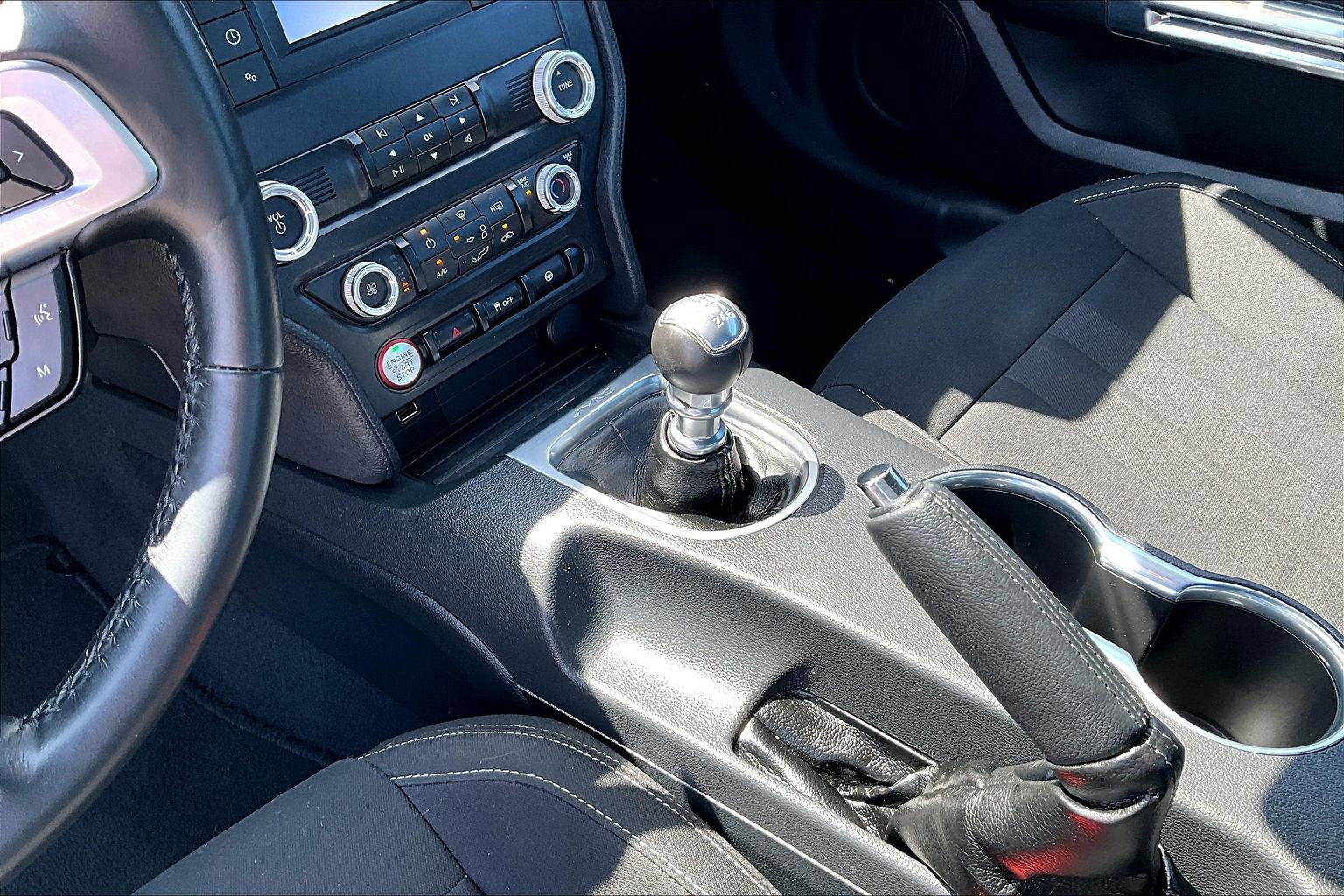 Used 2022 Ford Mustang GT w/ Black Accent Package RWD image 17
