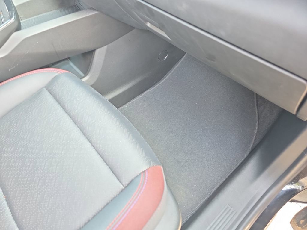 Used 2025 Chevrolet Equinox RS image 18