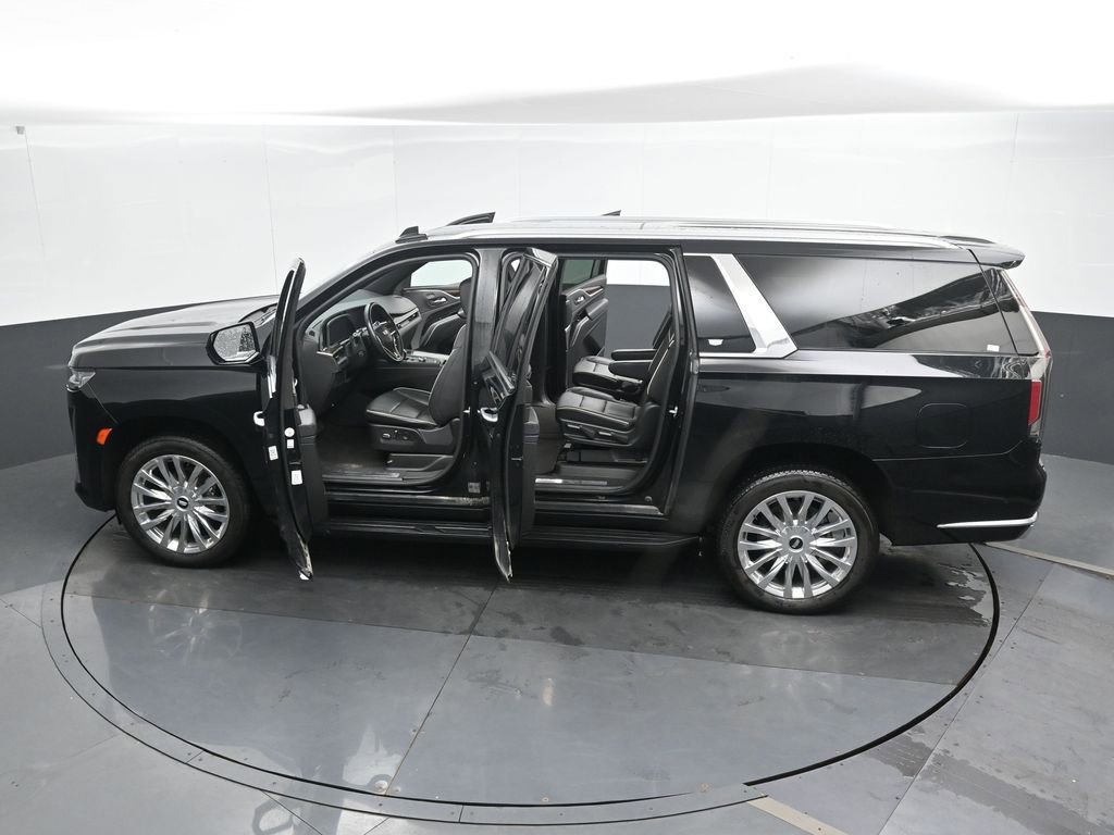 Used 2023 Cadillac Escalade ESV Premium Luxury image 57