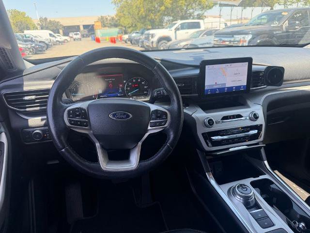 Certified 2022 Ford Explorer XLT w/ Equipment Group 202A RWD image 5