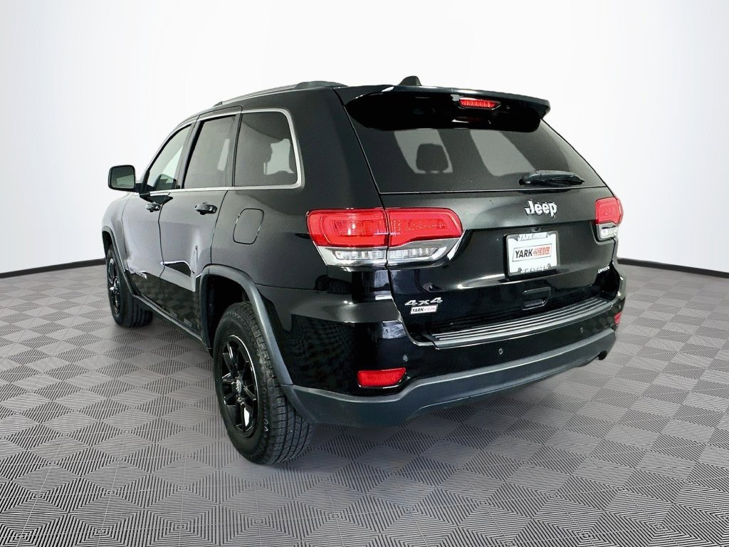 Used 2019 Jeep Grand Cherokee Laredo w/ Security & Convenience Group AWD/4WD image 7