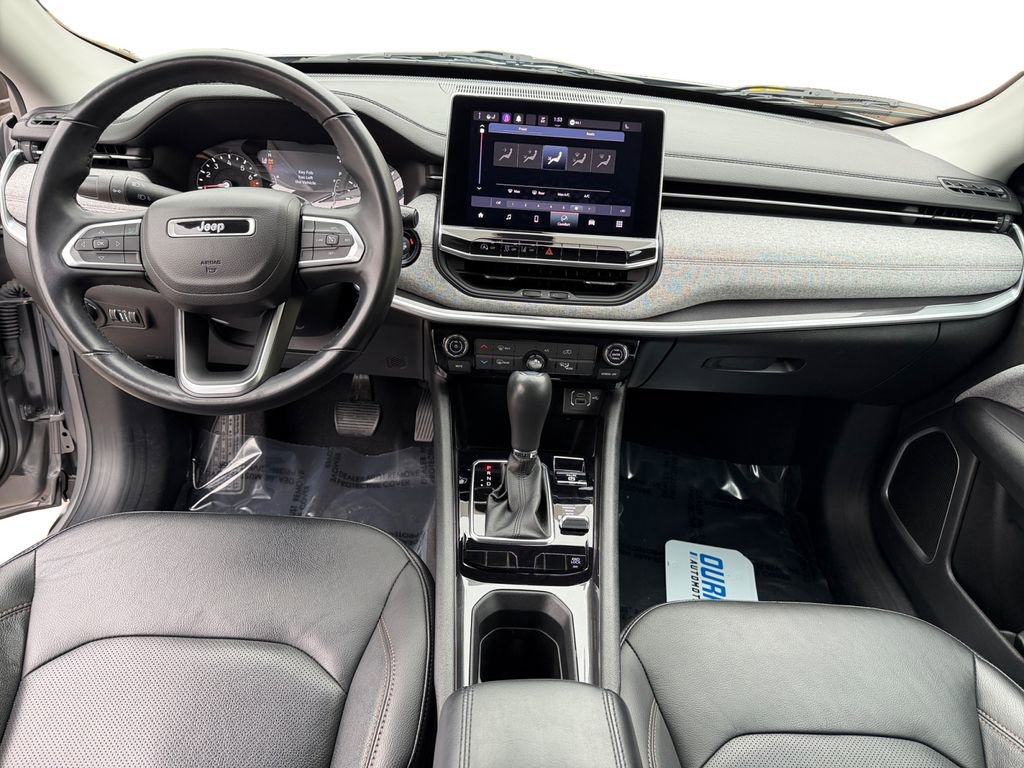 Used 2022 Jeep Compass Latitude image 10