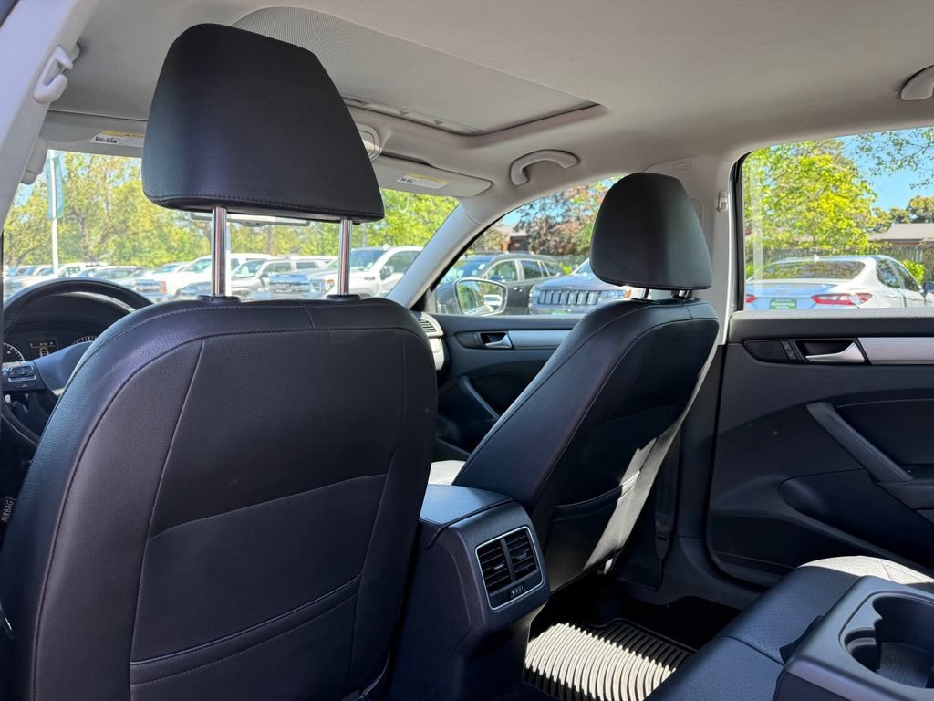 Used 2014 Volkswagen Passat TDI SE FWD image 17