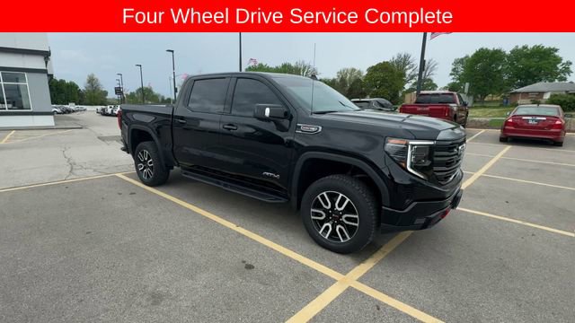 Used 2024 GMC Sierra 1500 AT4 w/ Technology Package image 2