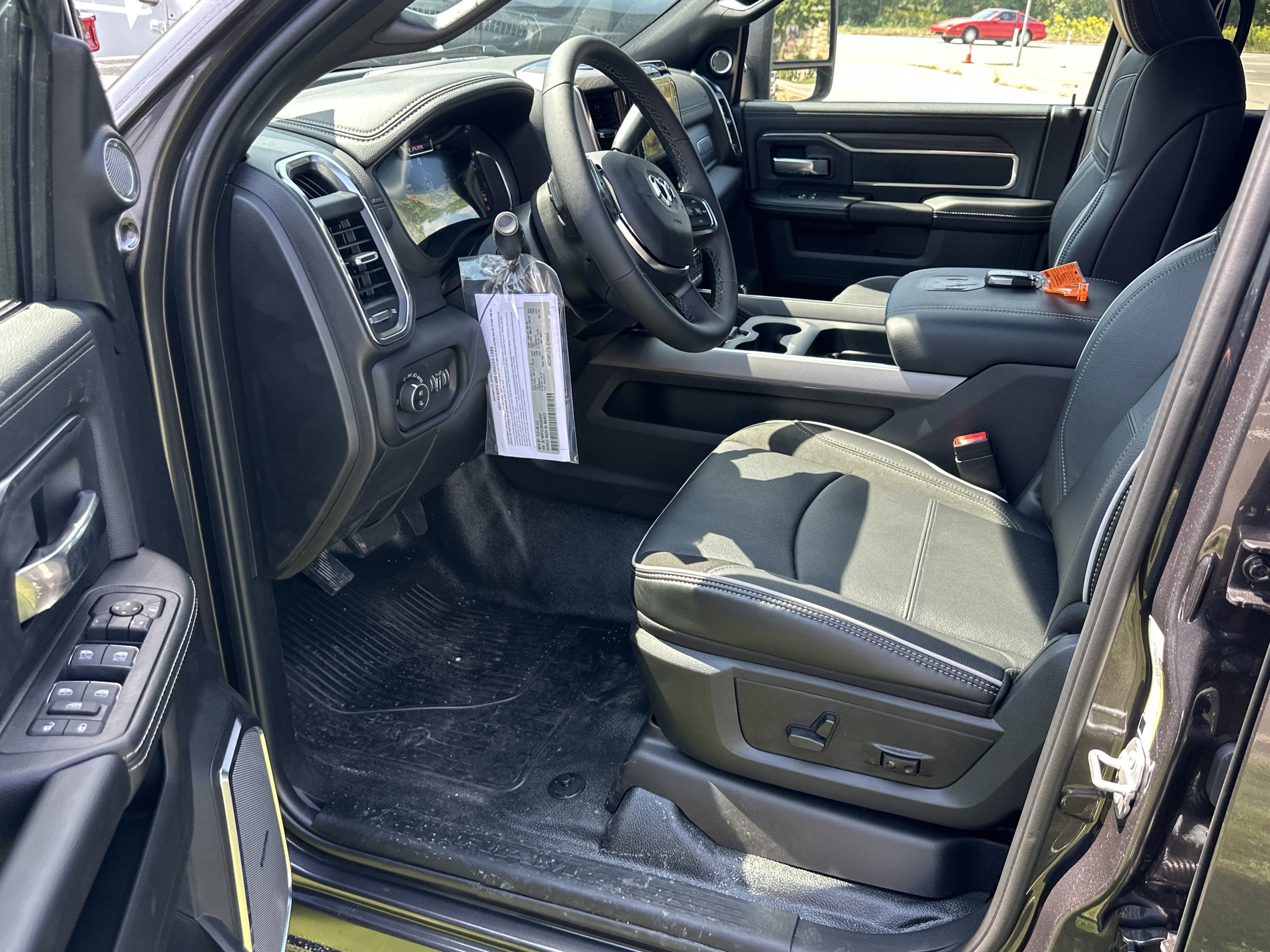 New 2027 RAM 3500 Big Horn w/ Laramie Trim Package AWD/4WD image 28