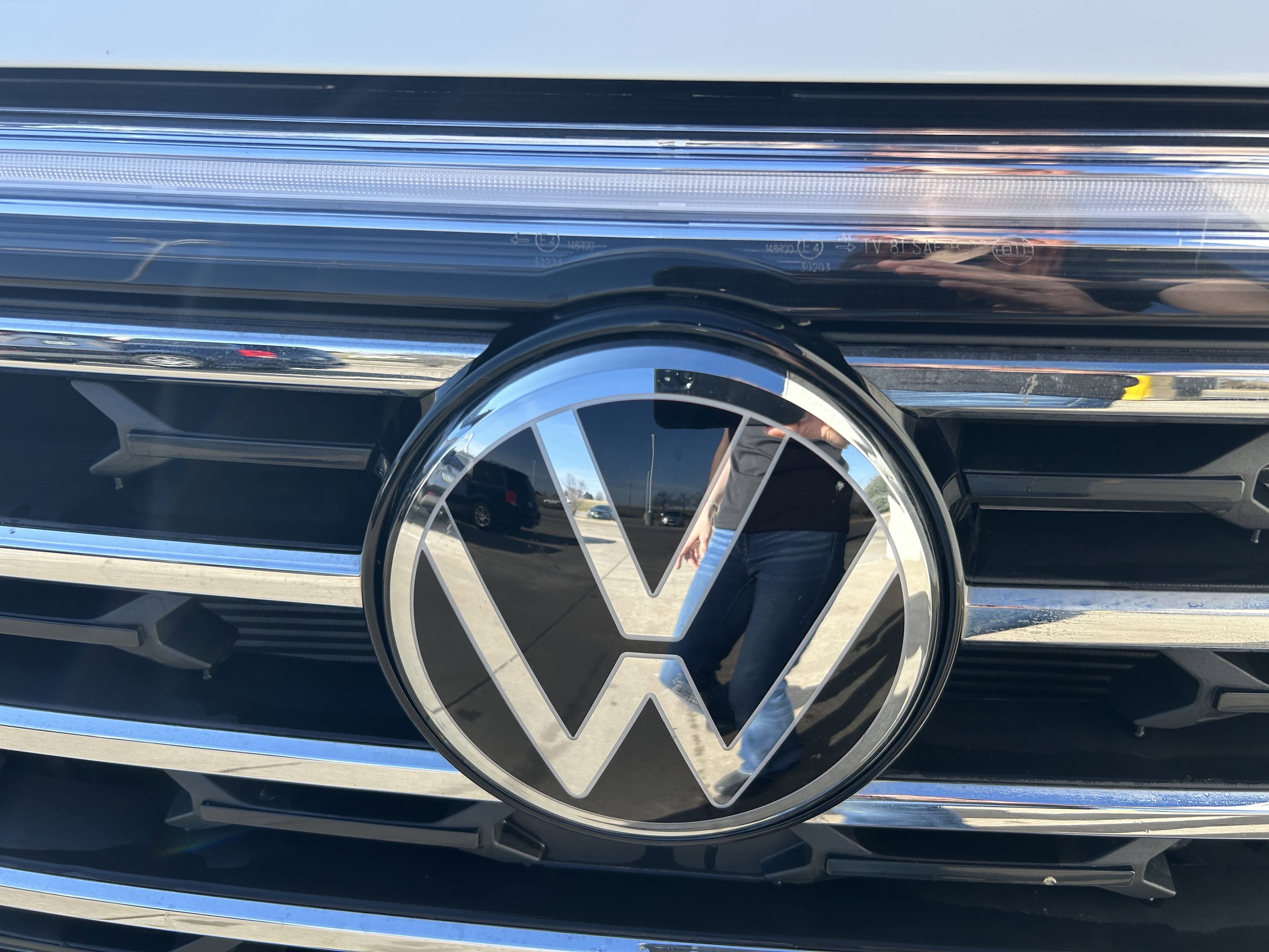 Used 2024 Volkswagen Atlas SE w/ Panoramic Sunroof Package image 9