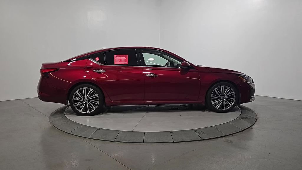 Used 2023 Nissan Altima 2.5 SL FWD image 7