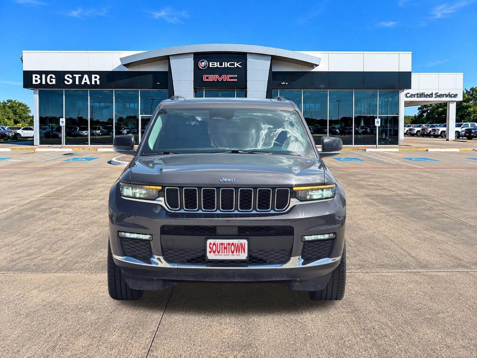 Used 2022 Jeep Grand Cherokee L Limited AWD/4WD image 2