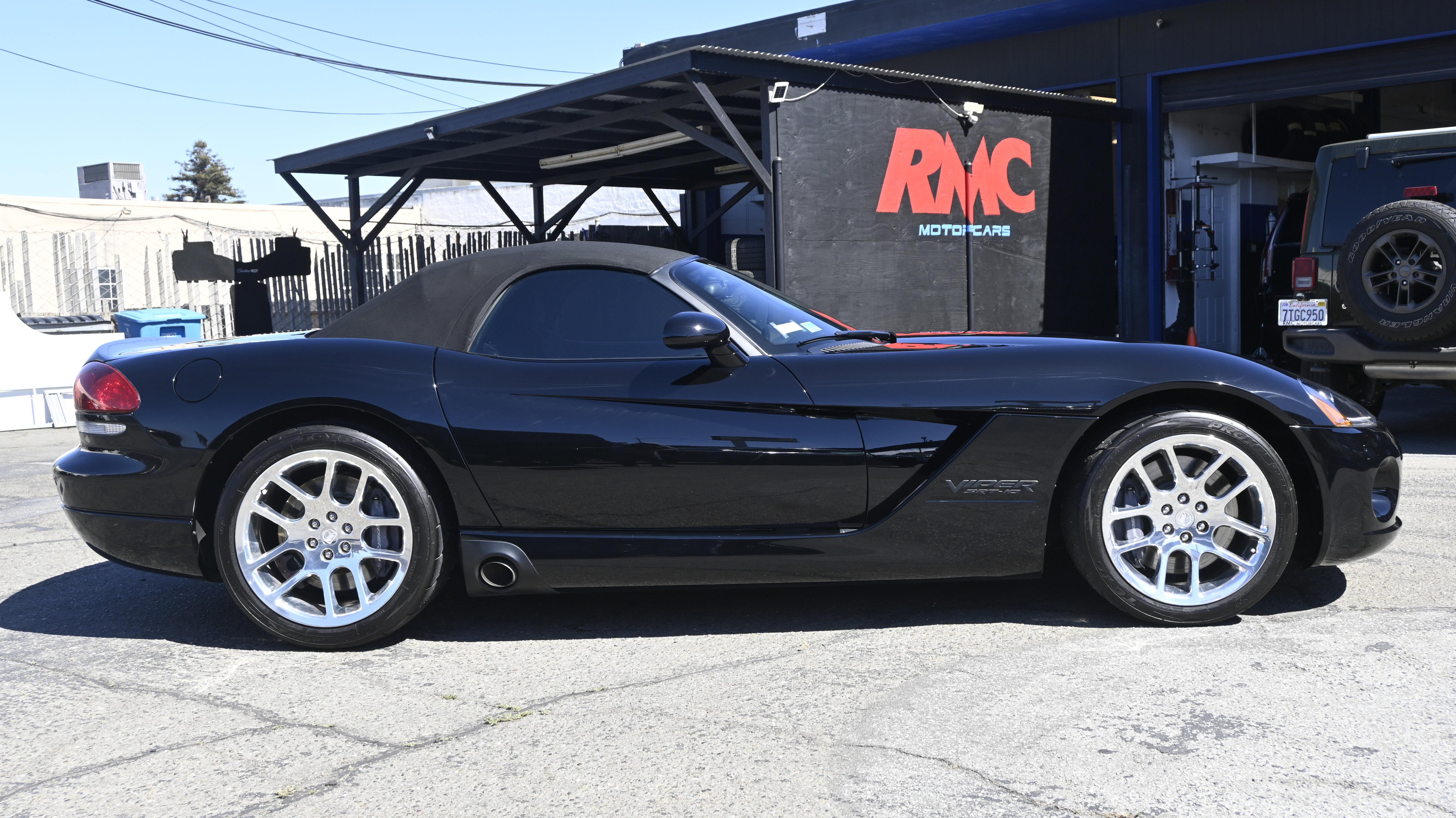 Used 2003 Dodge Viper SRT-10 image 3