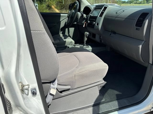 Used 2019 Nissan Frontier SV RWD image 14