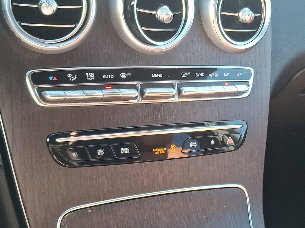 Used 2022 Mercedes-Benz GLC 300 GLC 300 image 18